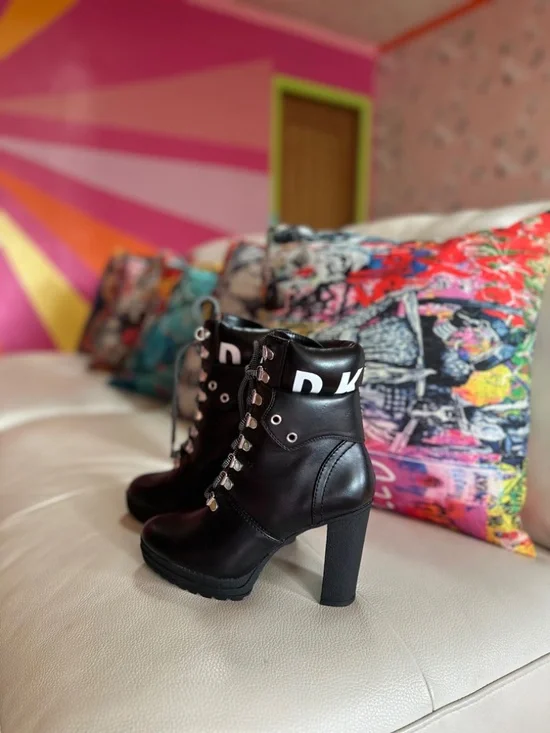 DKNY Black Leather Lace-Up Ankle High Heeled Boots Women's 6.5 - Picture 8 of 14